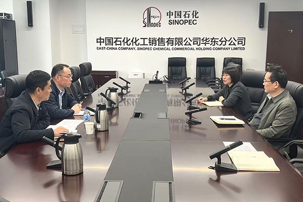 3.蔡躍與相方供應(yīng)方洽談400600
